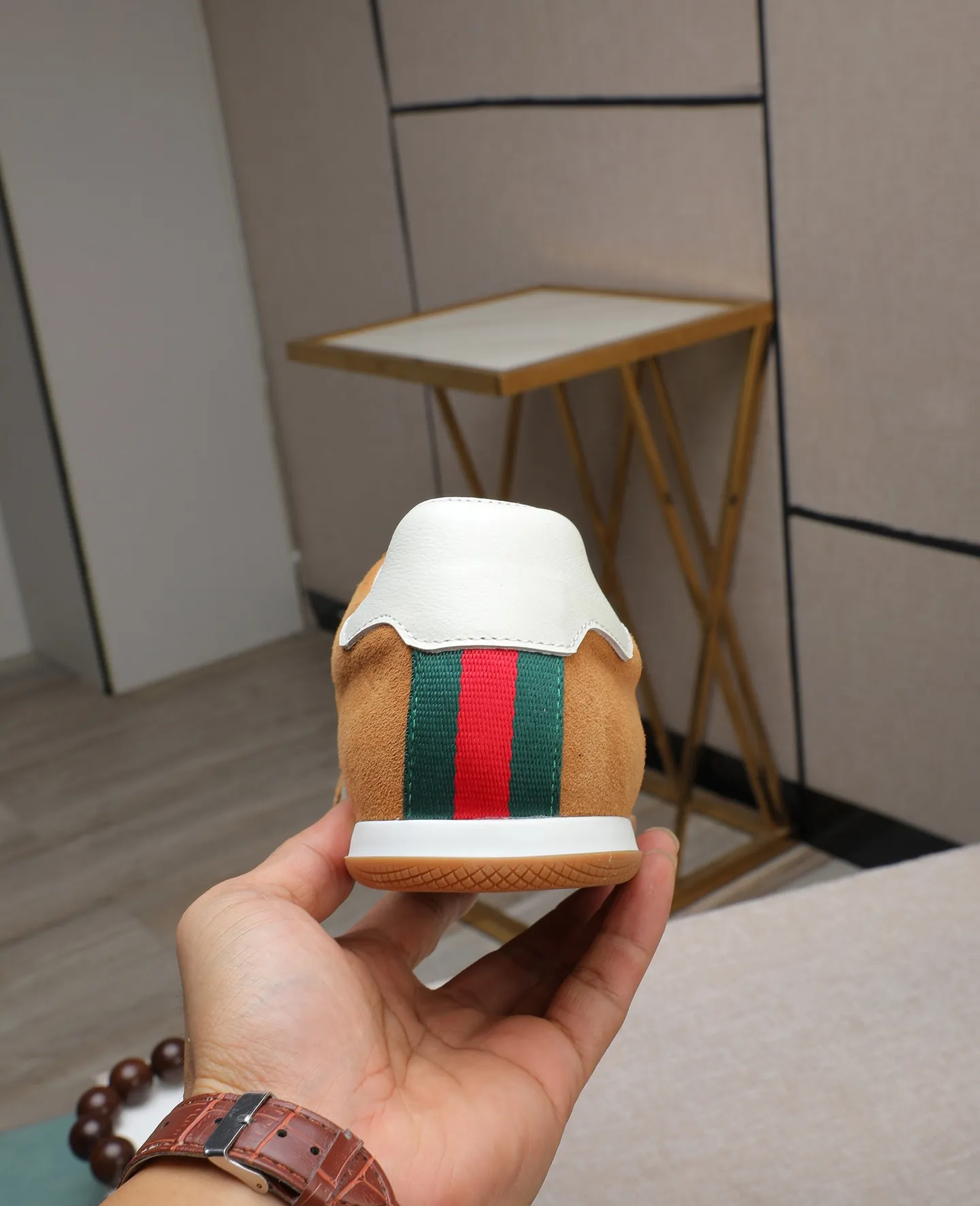 Men's shoes 💰460 GUCCI🔍🔍The latest models are on sale at the same time at the counter. Original calfskin imported from Italy, genuine leather lining, (high-end, extravagant, and classy) with exquisite workmanship. Soles: Original soles specially provided by the original factory. ⚠Exclusive double-layer movable molded soles are super comfortable⚠. Photos of the real thing🎬The real thing is even better🔍🔍"High quality·Follow the order" Code number 38-44